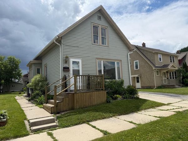 1541 DIVISION AVENUE, Sheboygan, WI 53083