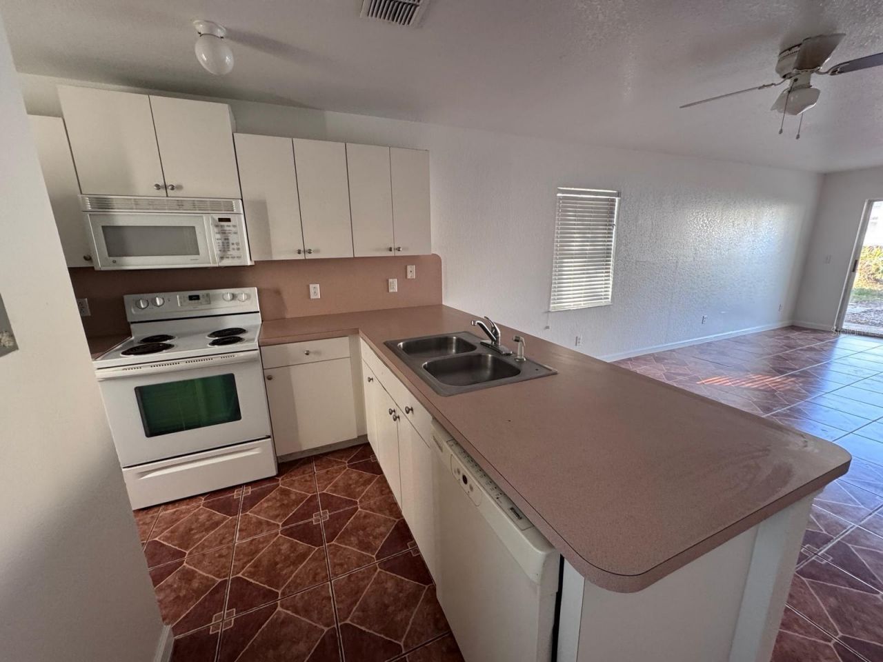 163 Ivy Lane , Unit 4, Kissimmee, FL 34743 Photo