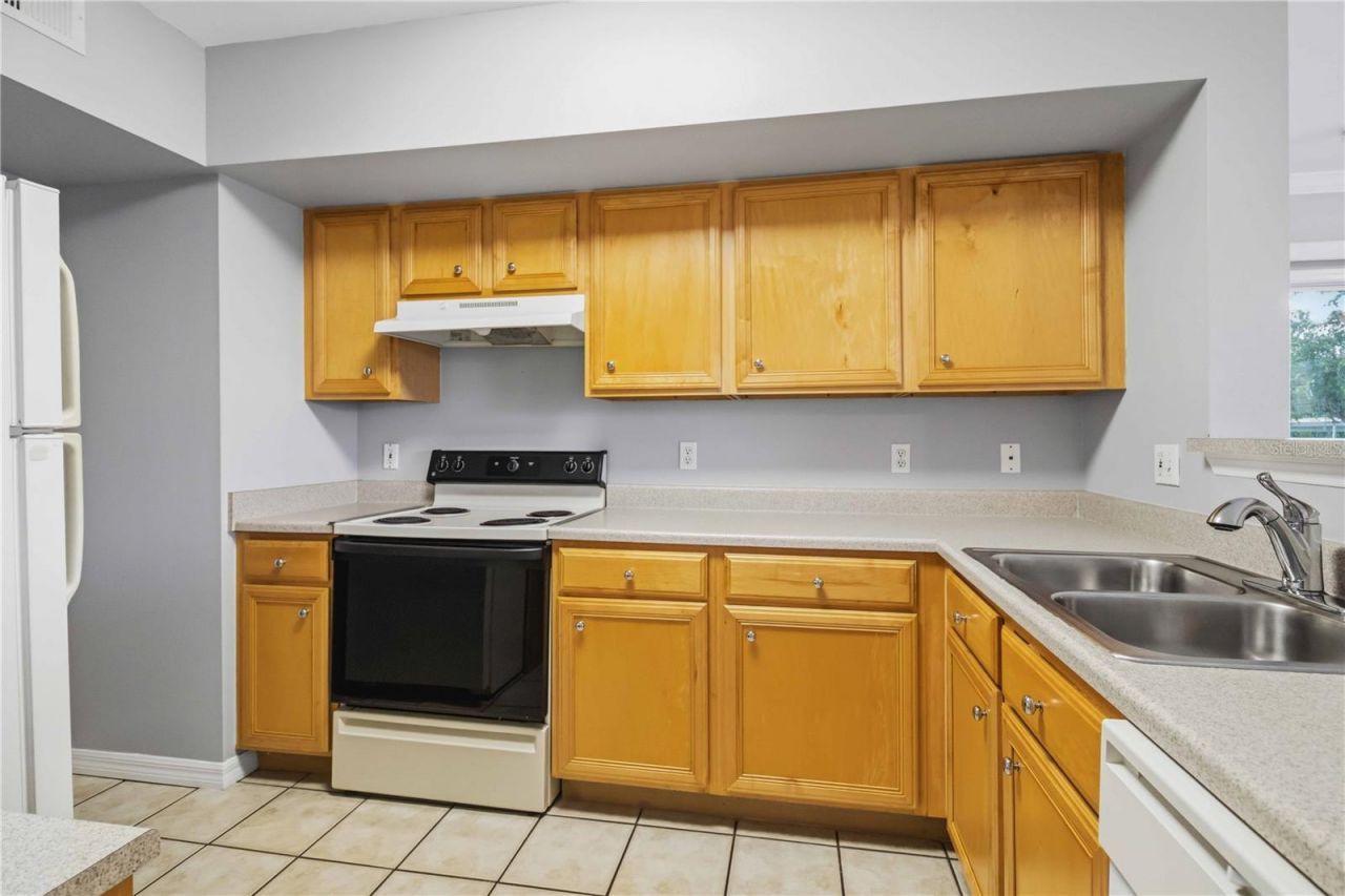3005 Chianti Court, Unit 101, Sarasota, FL 34237 Photo