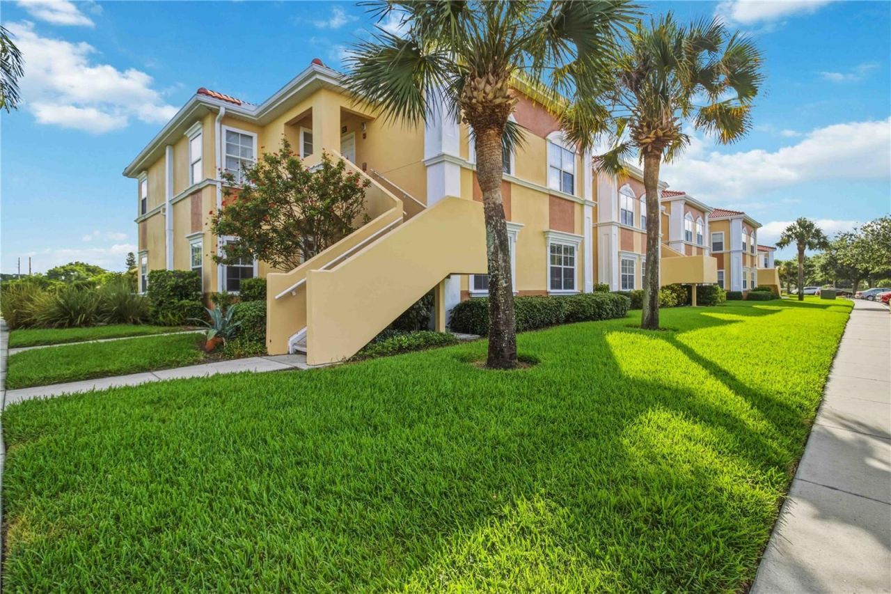3005 Chianti Court, Unit 101, Sarasota, FL 34237 Photo
