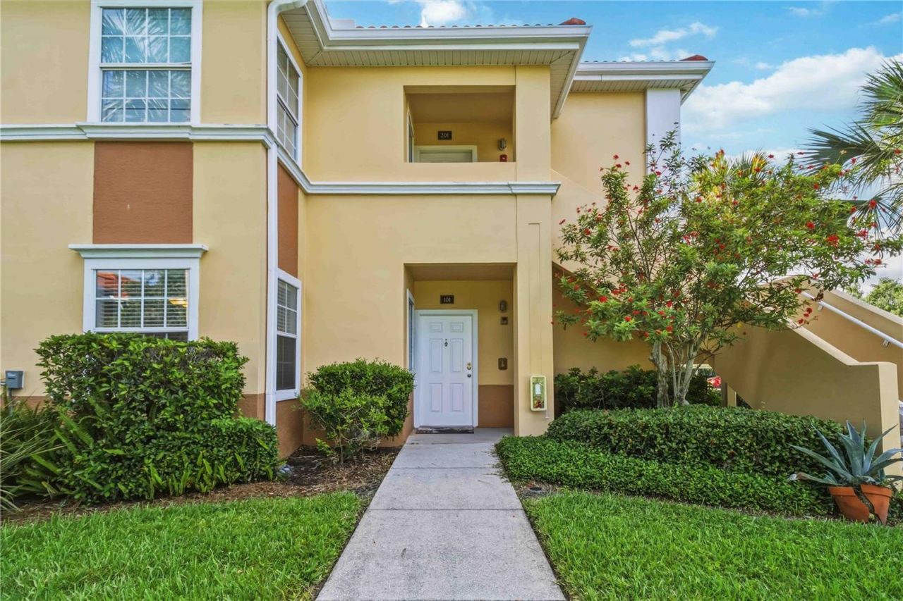 3005 Chianti Court, Unit 101, Sarasota, FL 34237 Photo