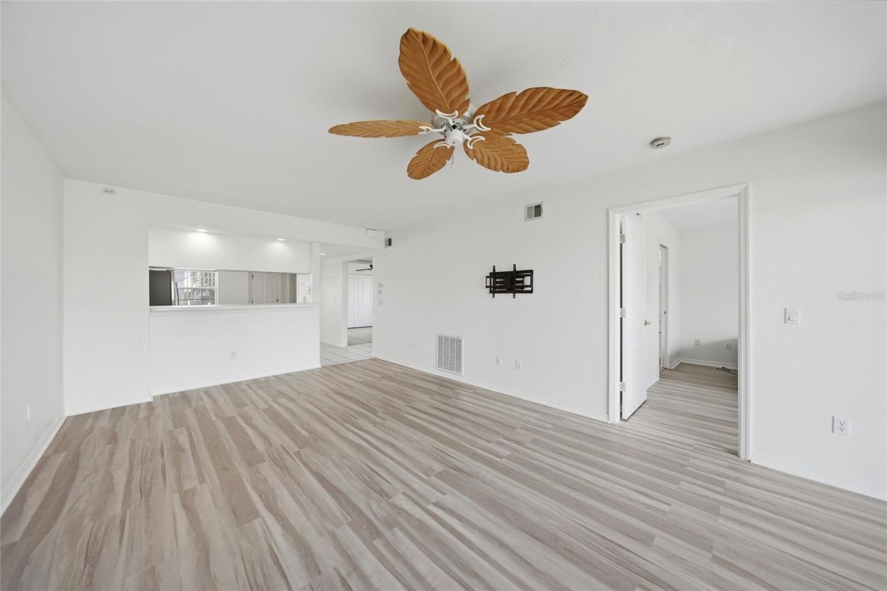 11644 SW Egret Circle , Unit 701, Lake Suzy, FL 34269 Photo