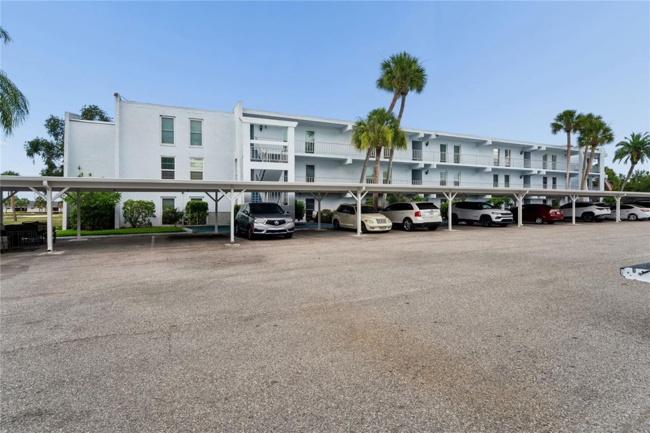 225 Country Club Drive, Unit C131, Largo, FL 33771 Photo