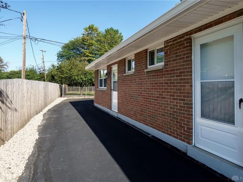 3433 Woodman Drive, Kettering, OH 45429 Photo 12