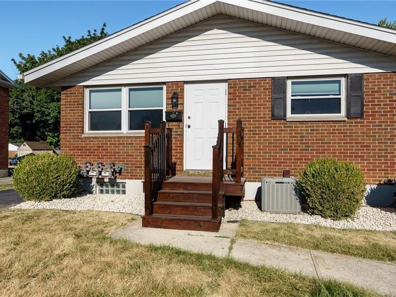 3433 Woodman Drive, Kettering, OH 45429 Photo 3