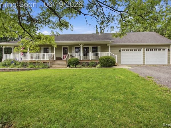 5739 Suntar Valley Drive, Howell Twp, MI 48836