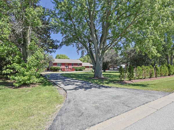 9012 Swanson Road , Lake In The Hills, IL 60156