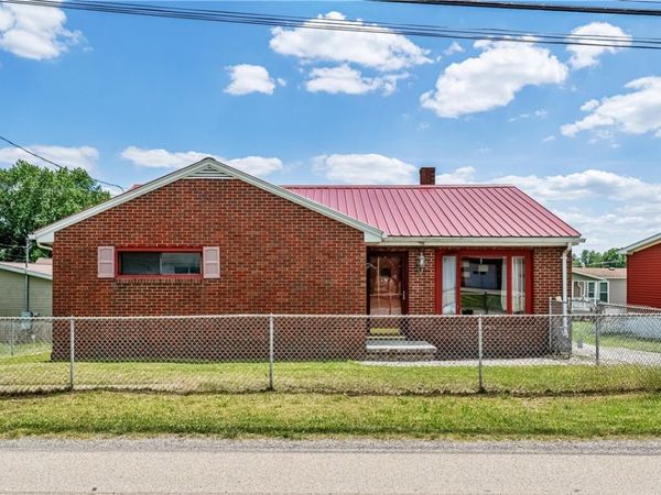 211 E South St, Carmichaels, PA 15320
