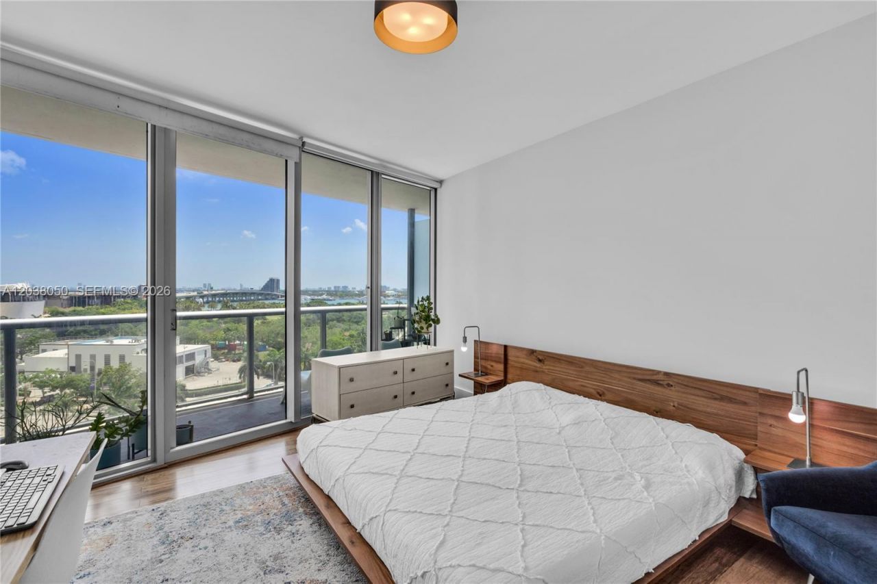 888 Biscayne Boulevard, Unit 812, Miami, FL 33132 Photo