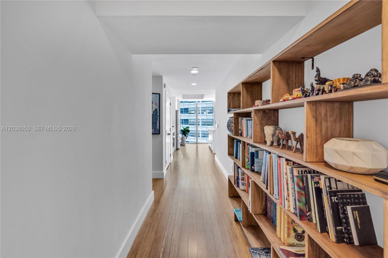 888 Biscayne Boulevard, Unit 812, Miami, FL 33132 Photo