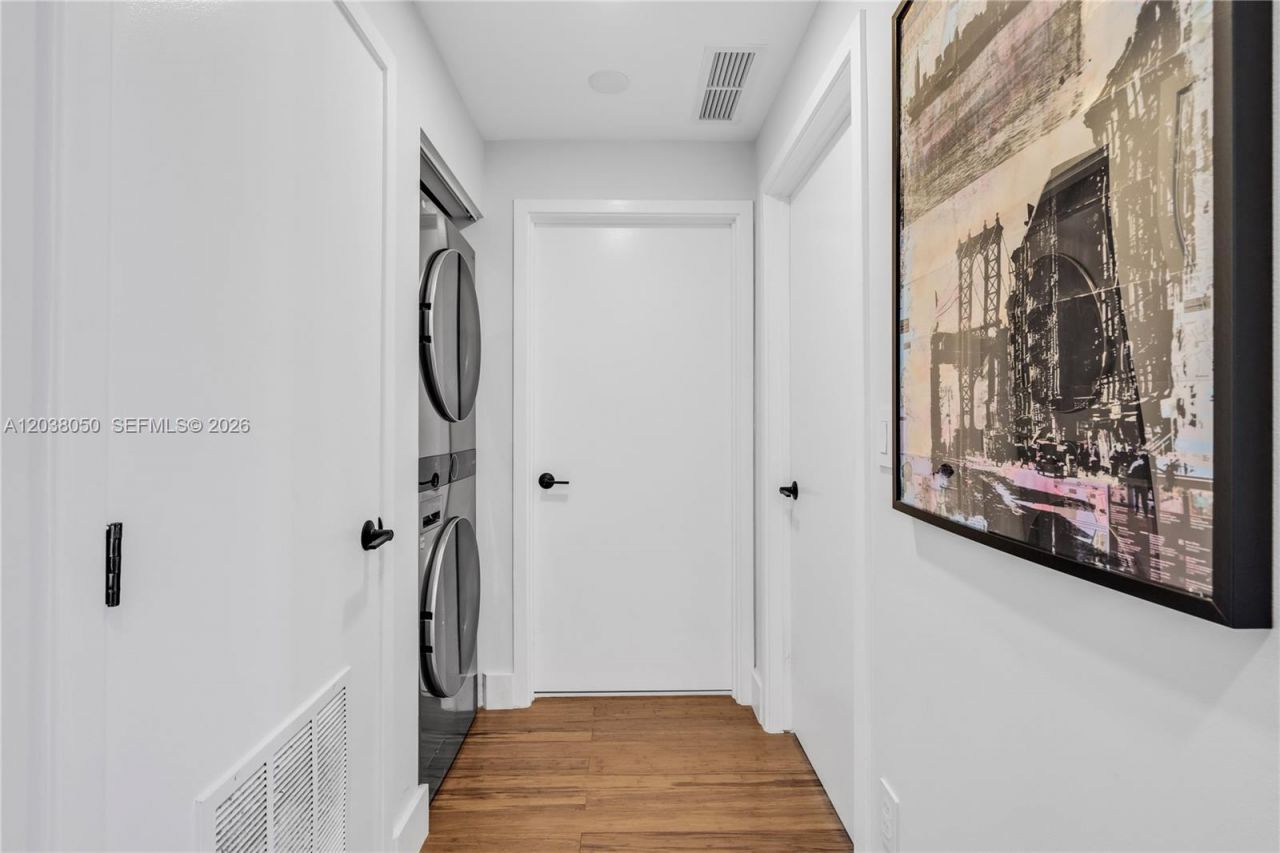 888 Biscayne Boulevard, Unit 812, Miami, FL 33132 Photo