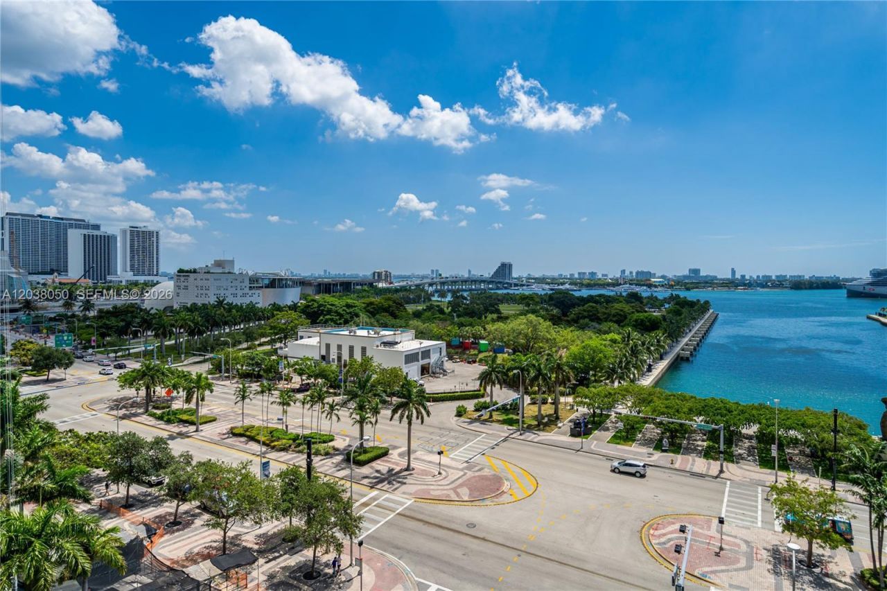 888 Biscayne Boulevard, Unit 812, Miami, FL 33132 Photo