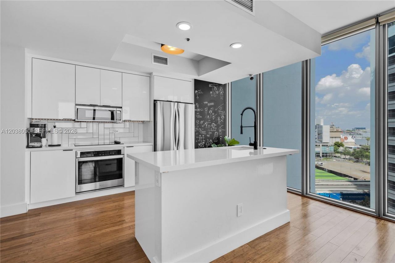 888 Biscayne Boulevard, Unit 812, Miami, FL 33132 Photo