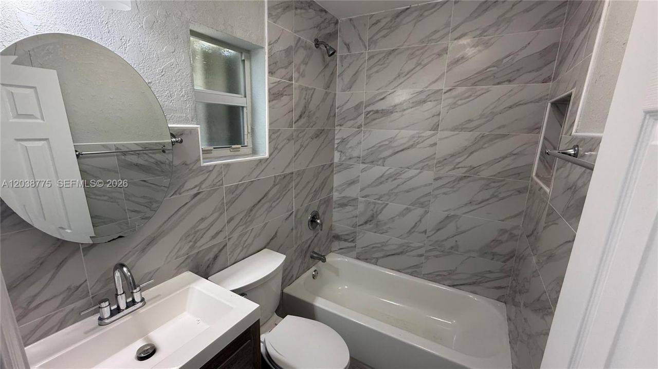 220 NW 12th St , Unit 4, Pompano Beach, FL 33060 Photo