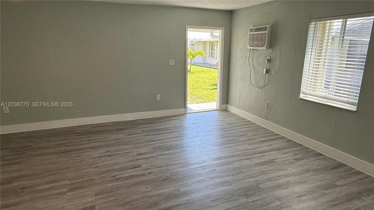 220 NW 12th St , Unit 4, Pompano Beach, FL 33060 Photo