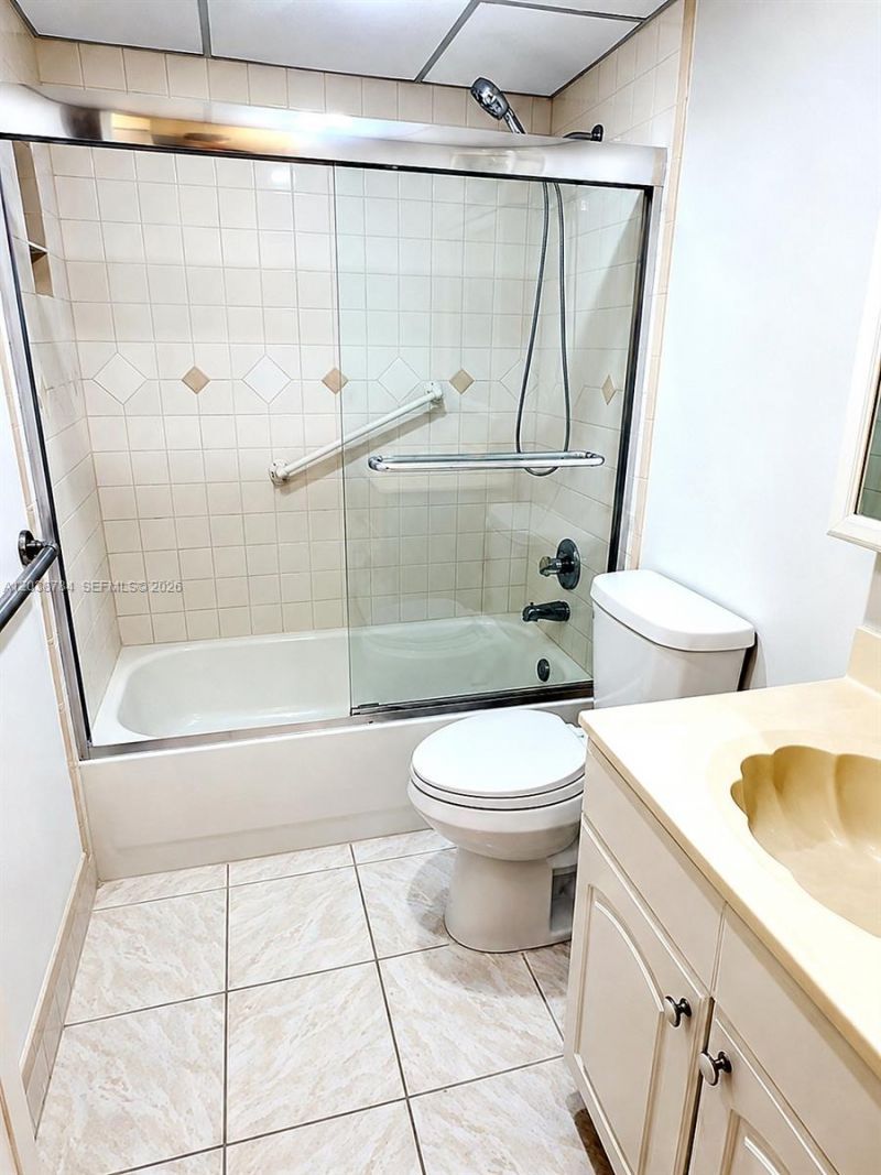 9440 W Flagler St , Unit 205, Miami, FL 33174 Photo