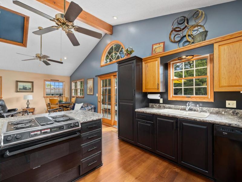 352 N Willow Dale Road, Marblehead, OH 43440 Photo 12