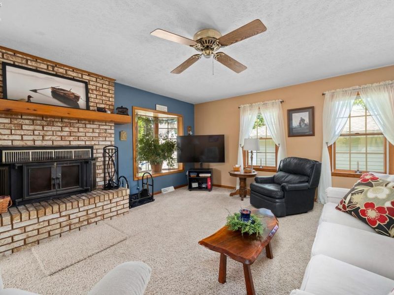 352 N Willow Dale Road, Marblehead, OH 43440 Photo 8