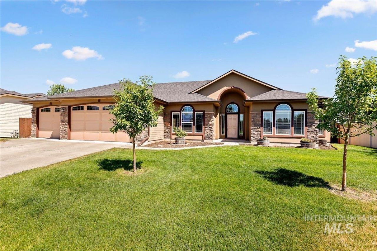 12200 W Foxhaven St, Star, ID 83669 Main Photo