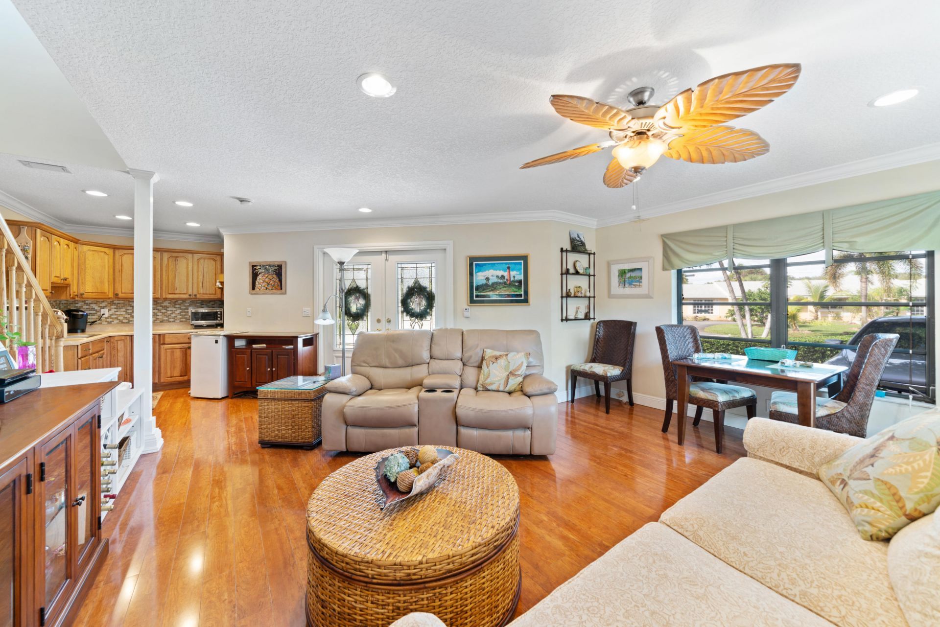 2016 Joy-rene Lane, North Palm Beach, FL 33408 Photo
