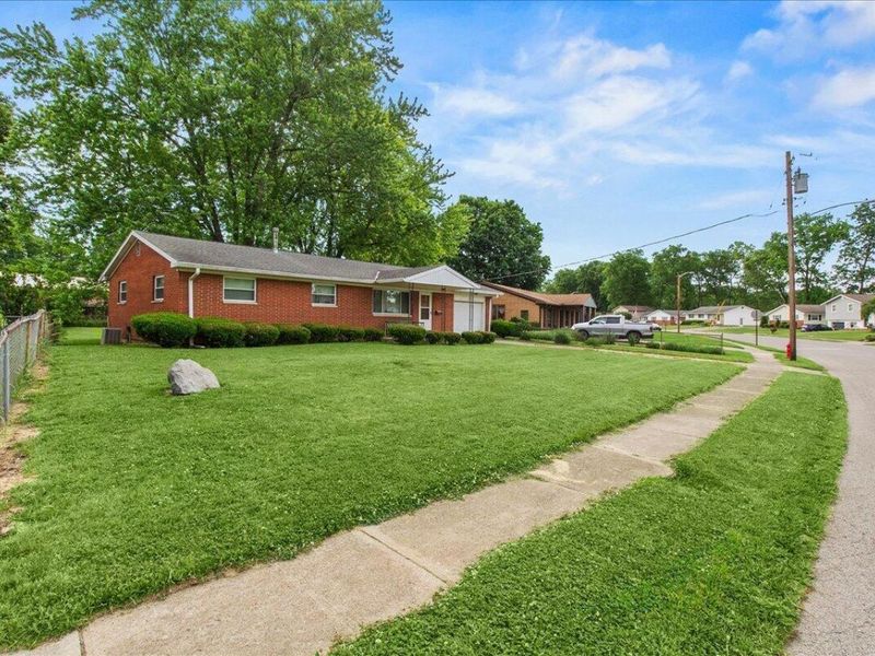 1233 Superior Street, Bellefontaine, OH 43311 Photo 2