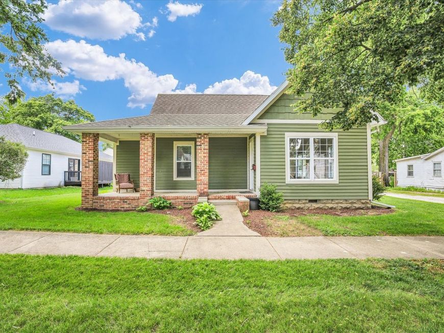 Main Photo