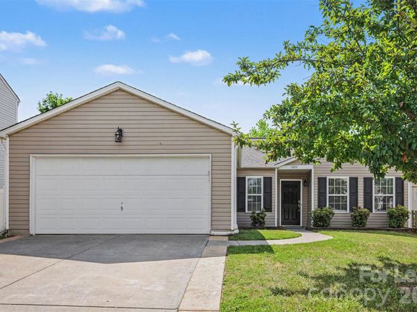1820 Meadow Crossing Drive , Huntersville, NC 28027