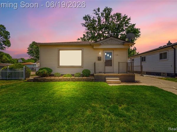 7228 Sterling Street, Center Line, MI 48015