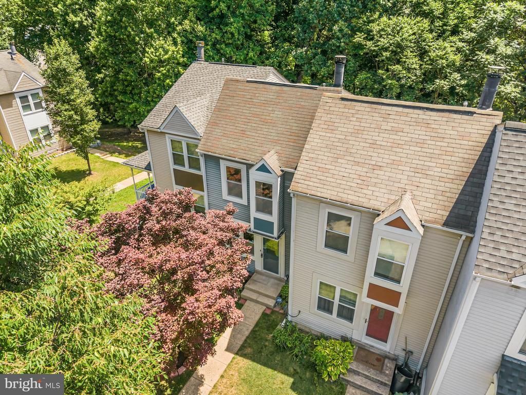 15203 Valley Stream Drive, Woodbridge, VA 22191 Main Photo