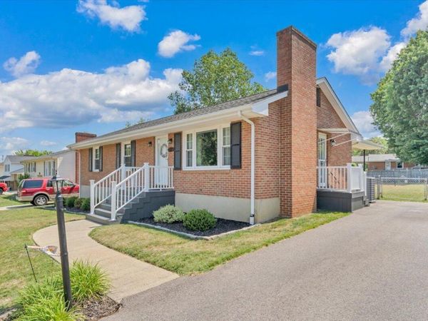 2834 Neil DR, Roanoke, VA 24019