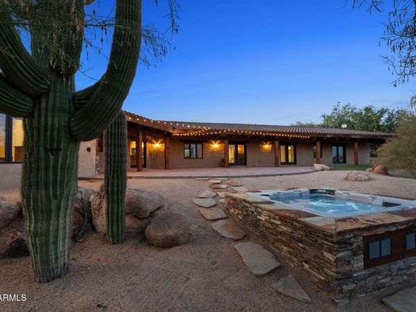 38275 S BLUE TANK Trail, Wickenburg, AZ 85390