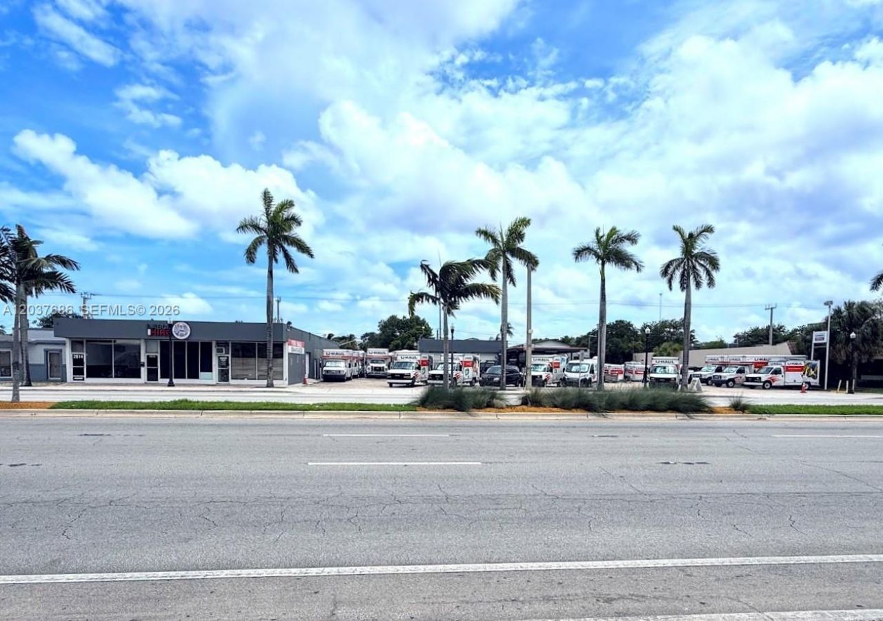 2814-2820 N Hollywood Blvd , Hollywood, FL 33020 Photo