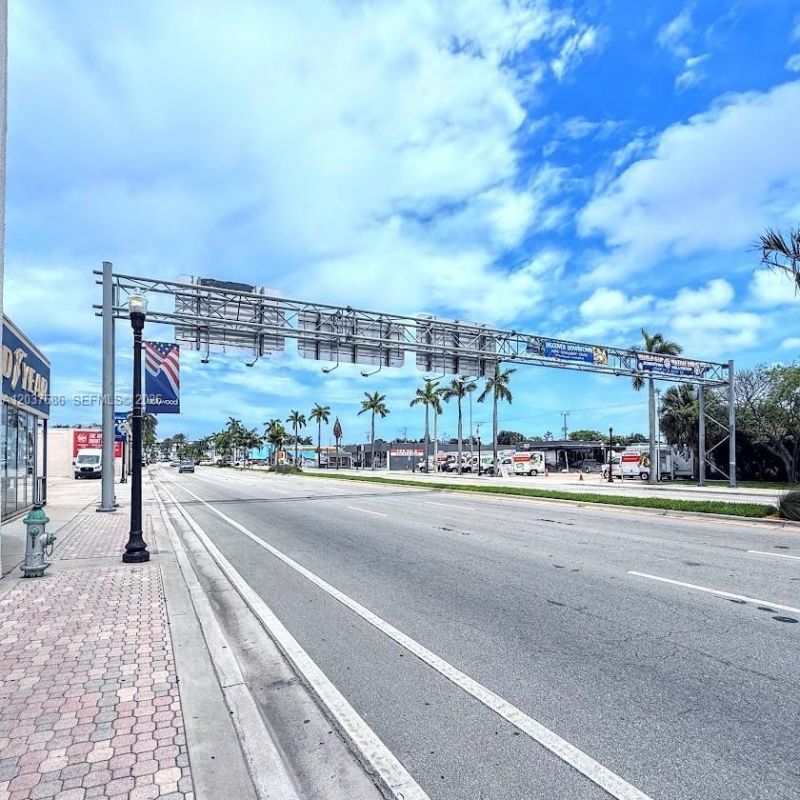 2814-2820 N Hollywood Blvd , Hollywood, FL 33020 Photo