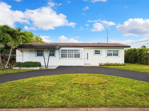 1805 NW 189th Ter, Miami Gardens, FL 33056