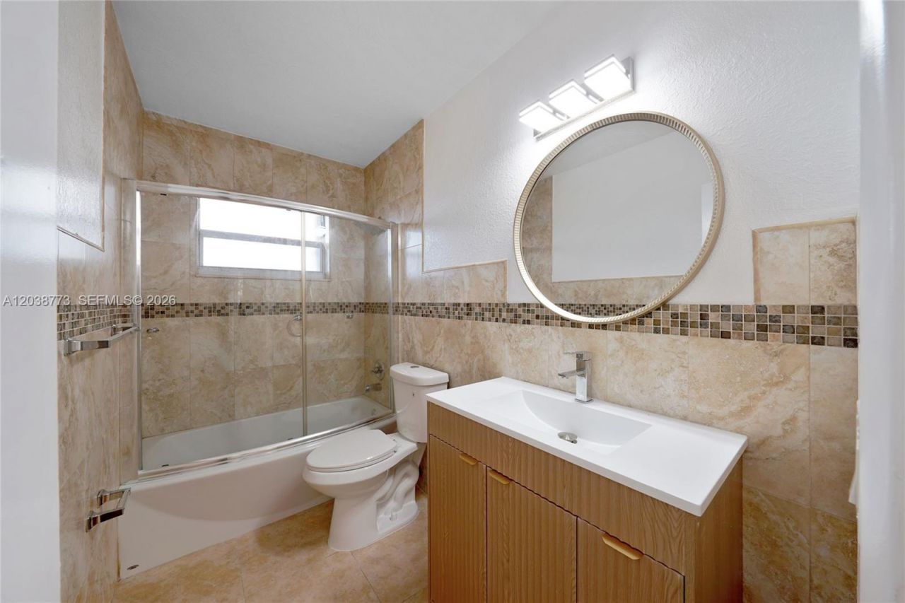 1805 NW 189th Ter, Miami Gardens, FL 33056 Photo