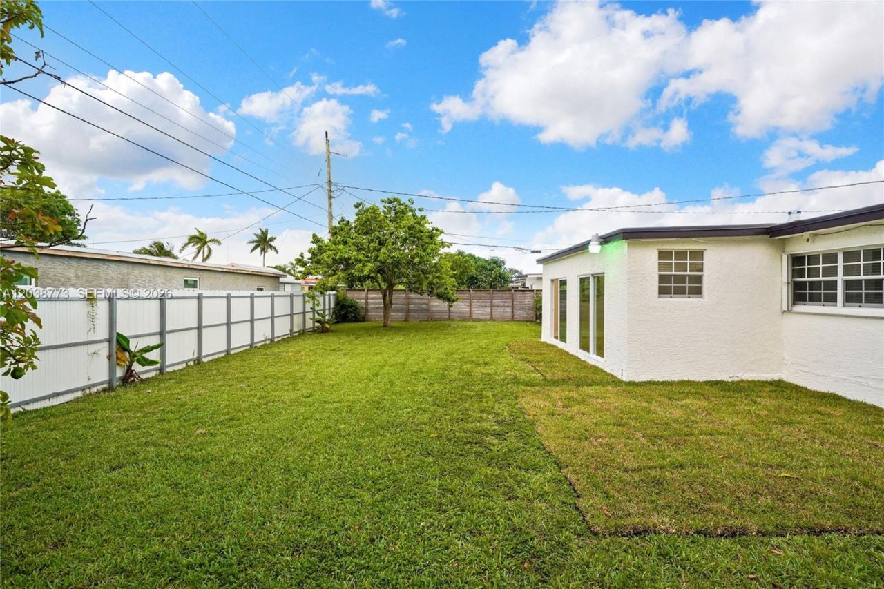 1805 NW 189th Ter, Miami Gardens, FL 33056 Photo