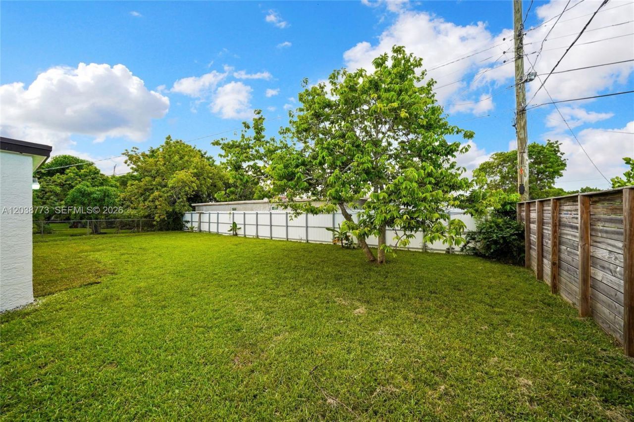 1805 NW 189th Ter, Miami Gardens, FL 33056 Photo