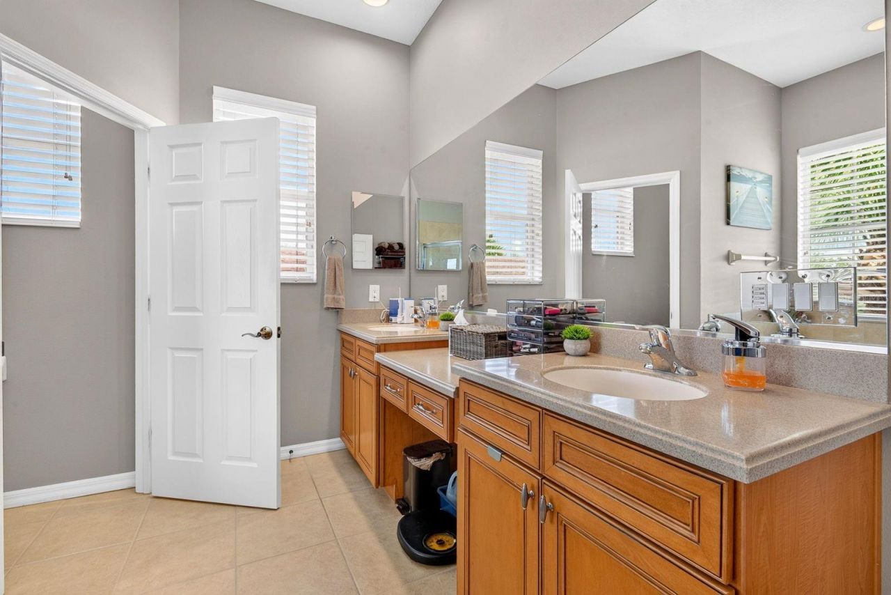 15703 Butterfish Place, Lakewood Ranch, FL 34202 Photo