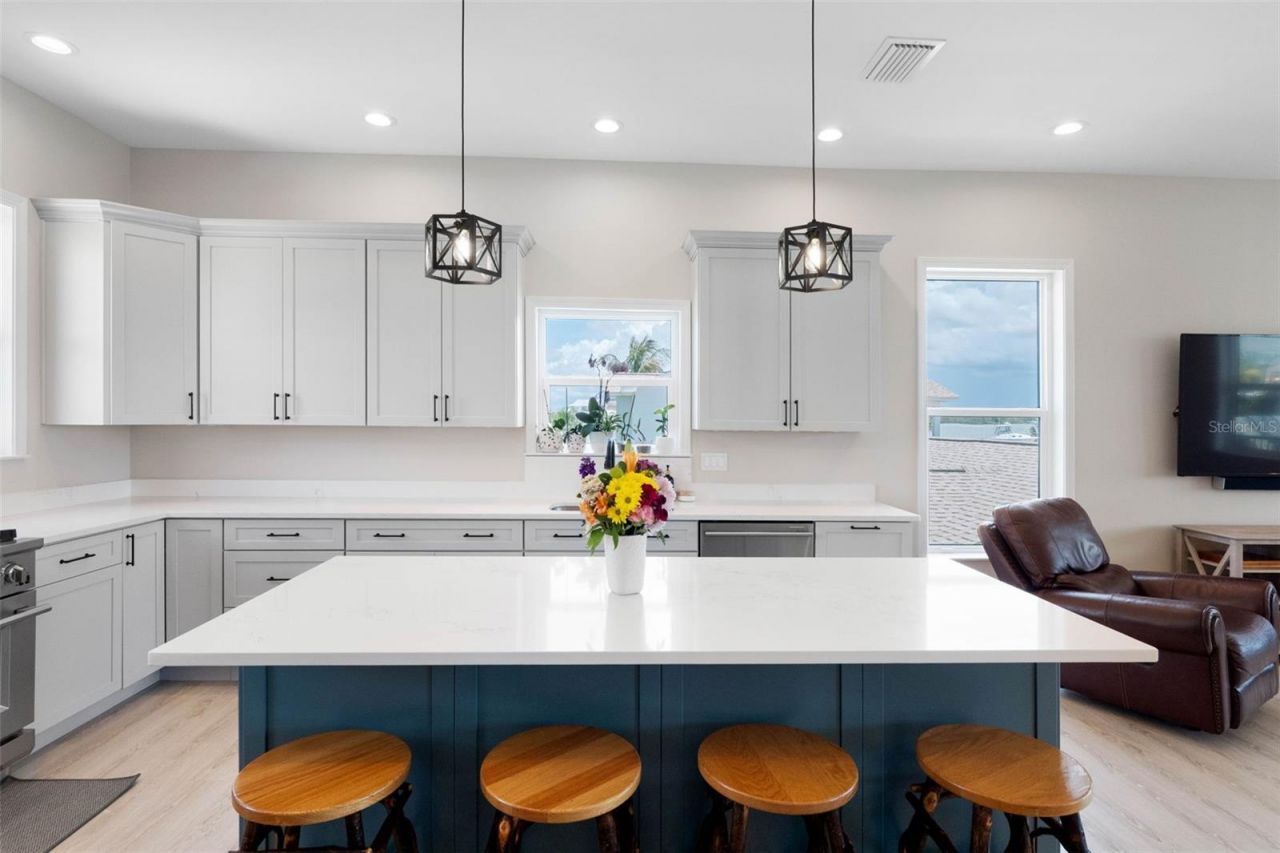 16025 Redington Drive, Redington Beach, FL 33708 Photo