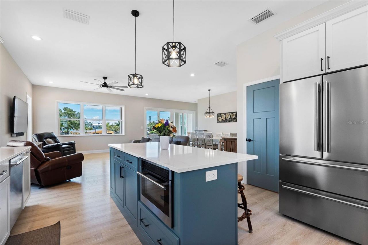 16025 Redington Drive, Redington Beach, FL 33708 Photo