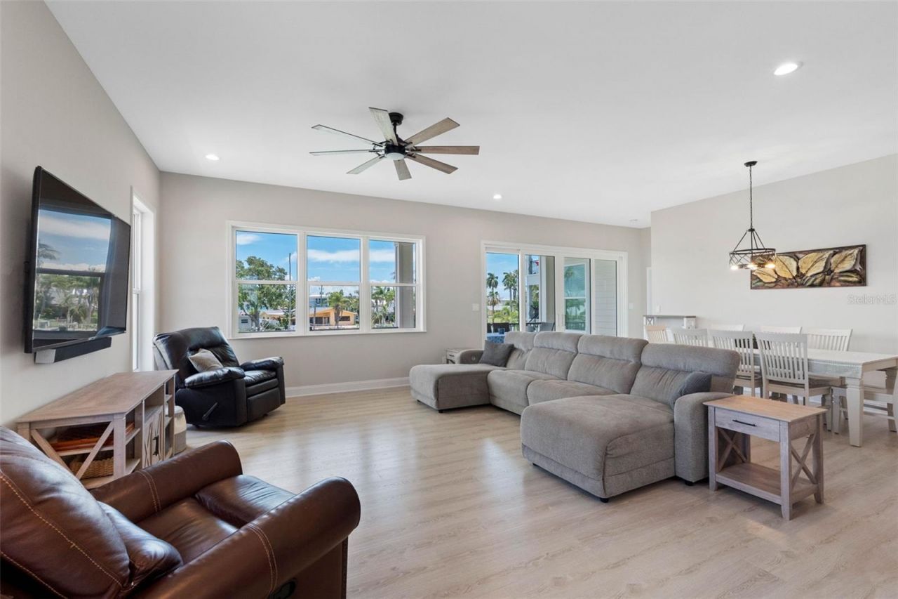 16025 Redington Drive, Redington Beach, FL 33708 Photo