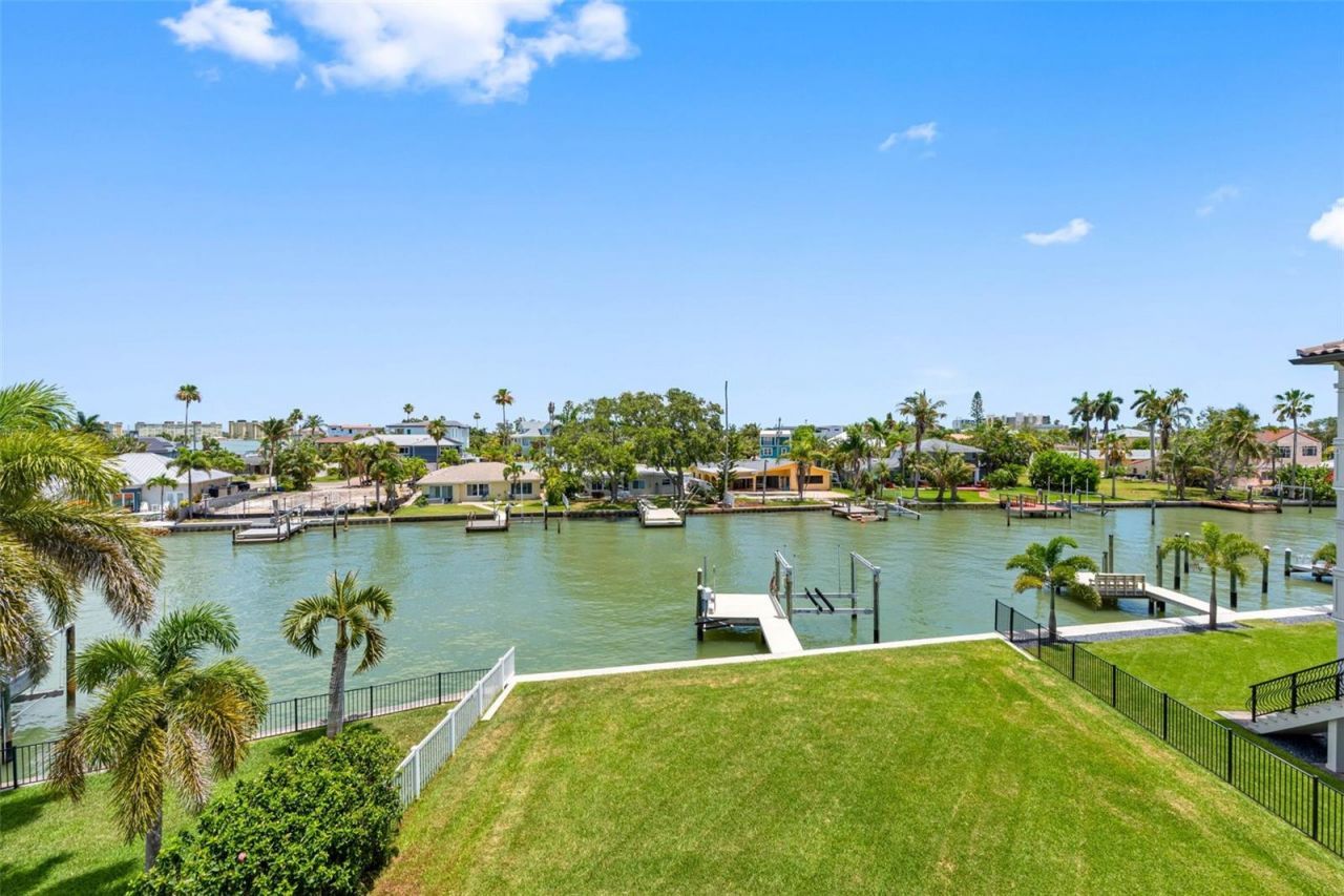 16025 Redington Drive, Redington Beach, FL 33708 Photo
