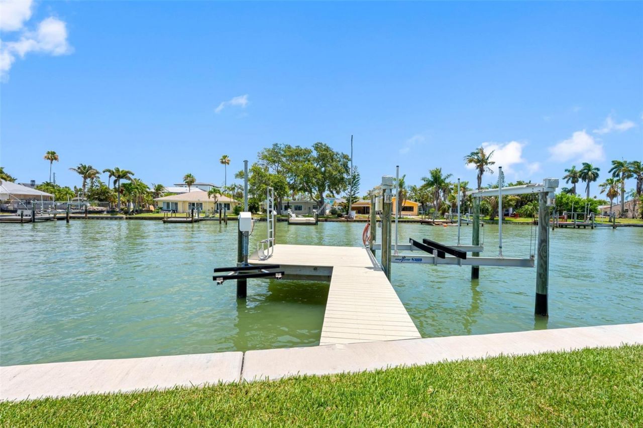 16025 Redington Drive, Redington Beach, FL 33708 Photo