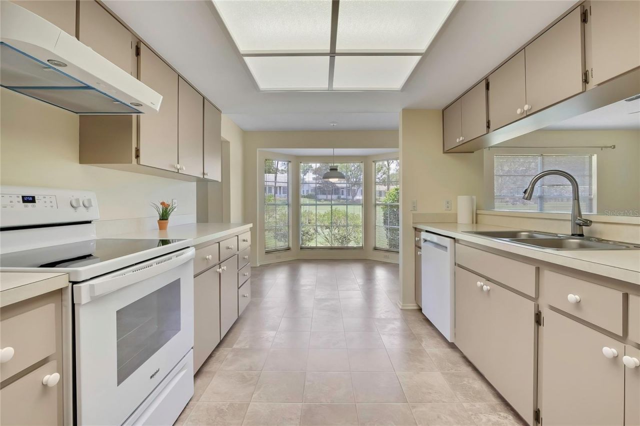 7103 Crown Oaks Drive, Spring Hill, FL 34606 Photo