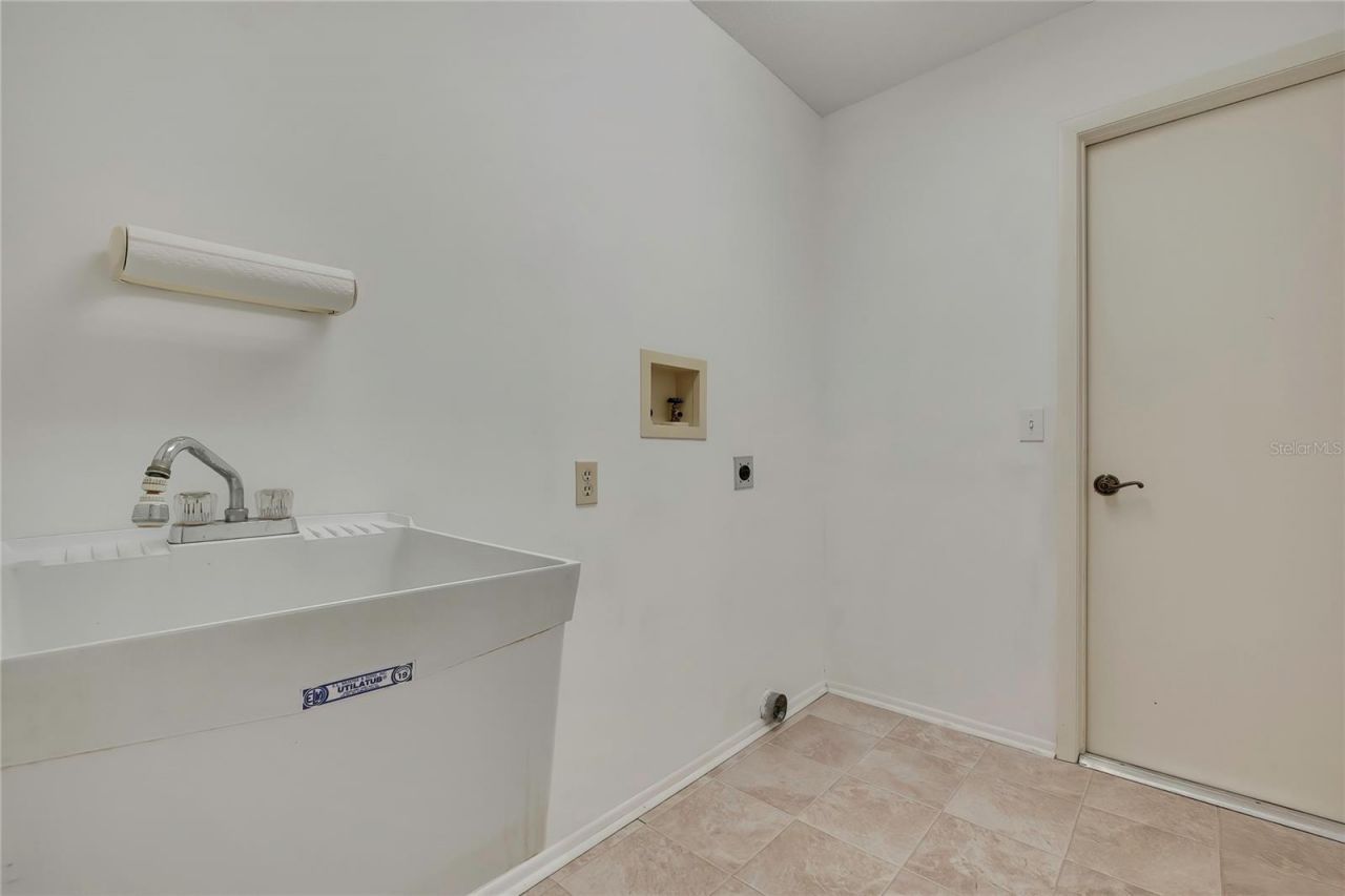 7103 Crown Oaks Drive, Spring Hill, FL 34606 Photo