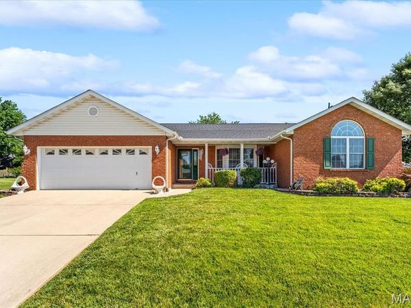 421 Hartmann Lane , Waterloo, IL 62298