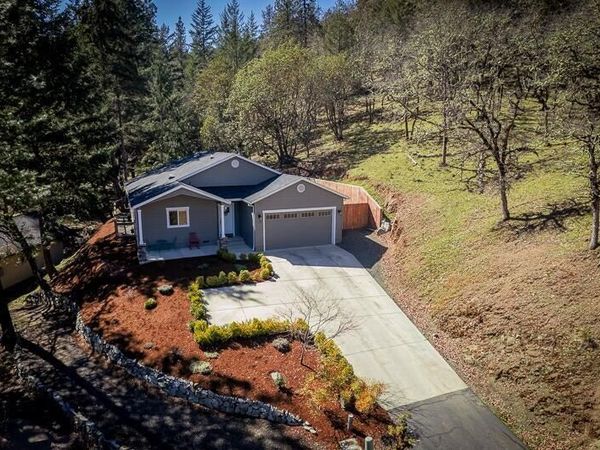 250 Oak Knoll, Jacksonville, OR 97530
