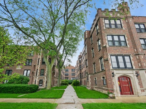598 Sheridan Square, Unit 2W, Evanston, IL 60202