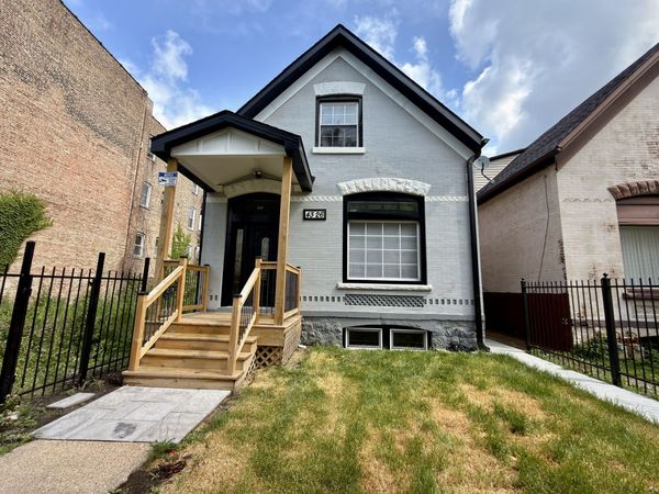 4326 W Washington Boulevard , Chicago, IL 60624