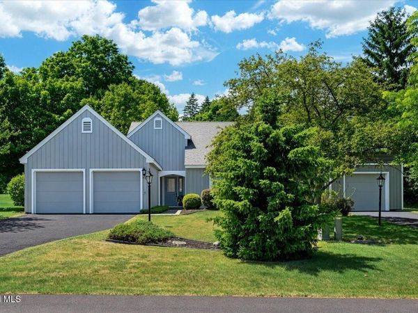 11 Greystone Drive, Voorheesville, NY 12186